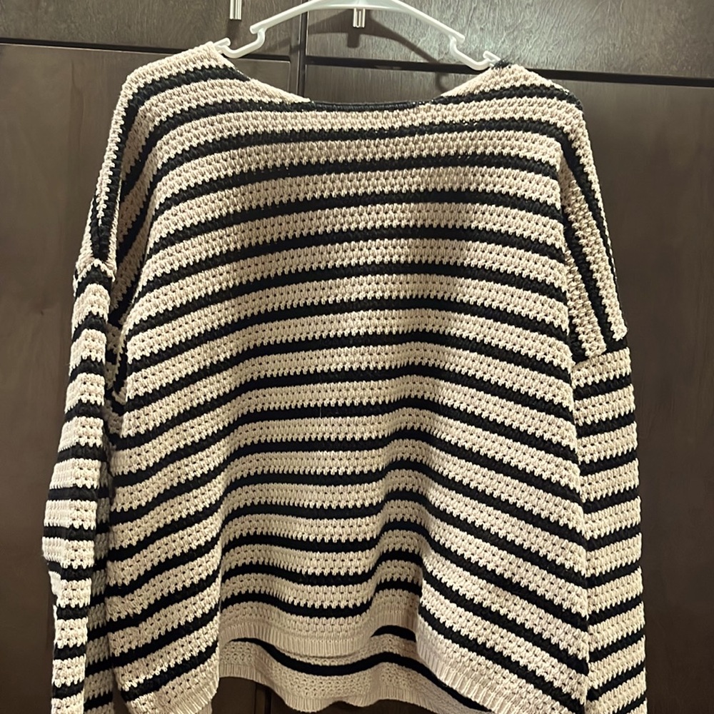 Stitch fix sweater. Black and Tan in color. Never worn.